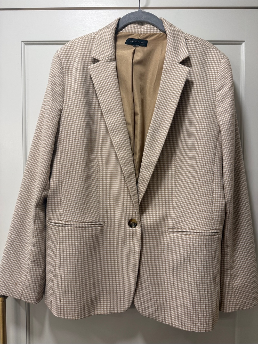 Ann Taylor Beige Micro Houndstooth Single-Button Blazer